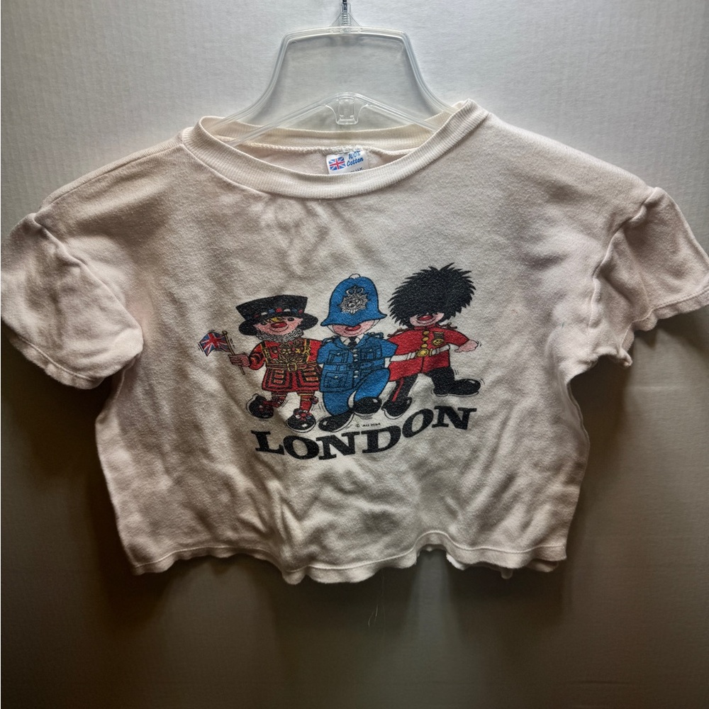 Vintage 1984 London Crop t-shirt w/cartoons of Police & Royal Guard Women’s XXS